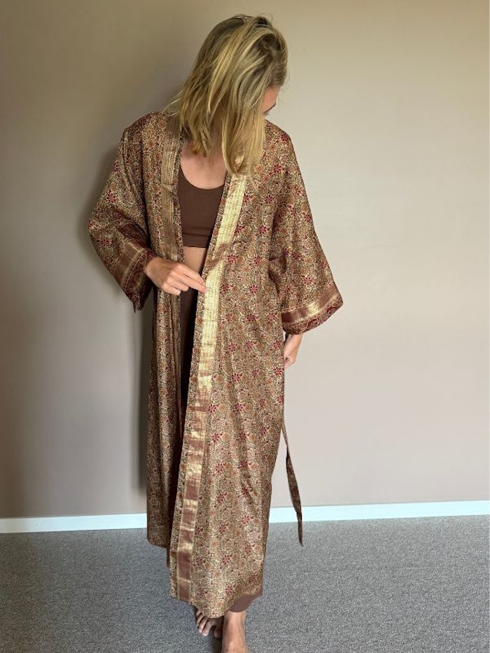 Kimono Uma återvunnen sari Nr 151