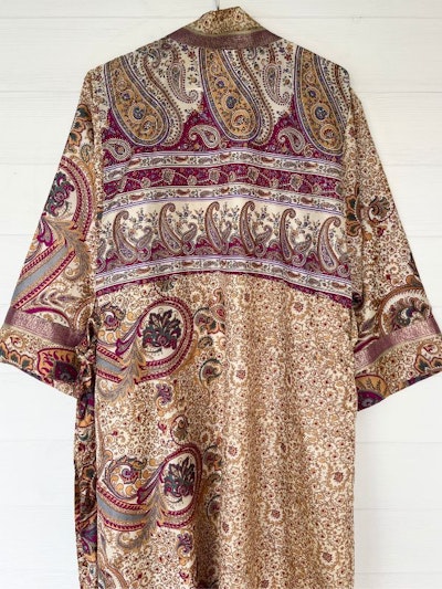 Kimono Uma återvunnen sari Nr 154