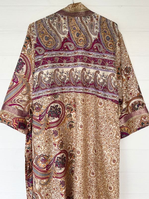 Kimono Uma återvunnen sari Nr 154