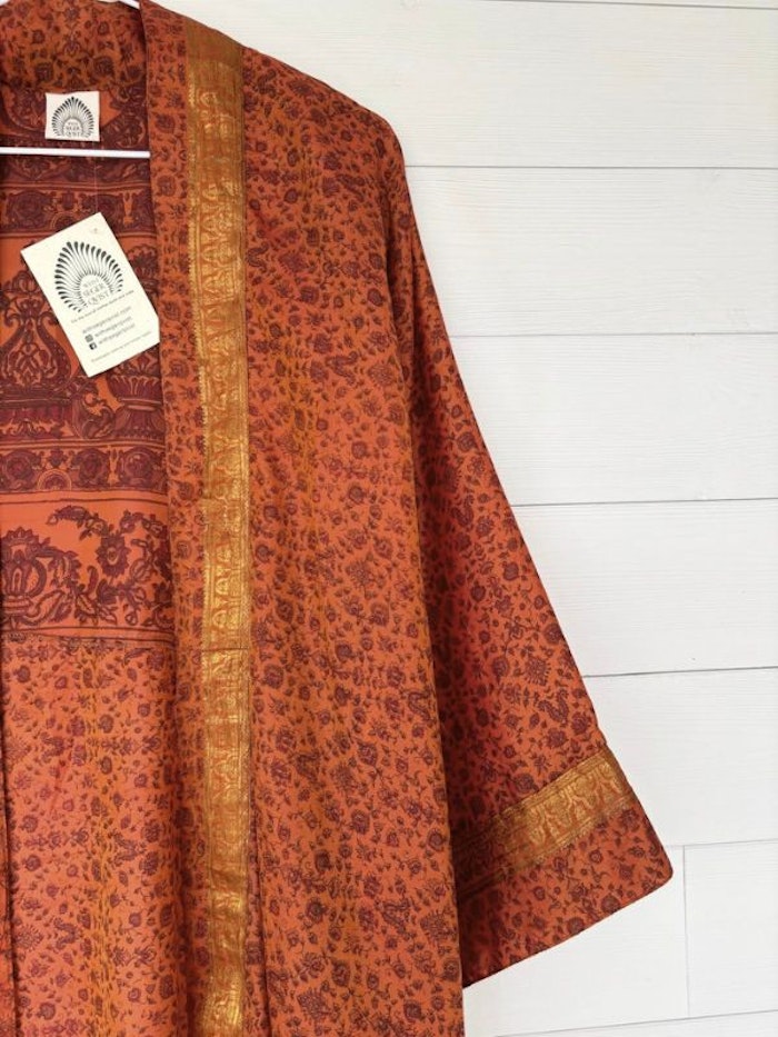 Kimono Uma återvunnen sari Nr 148