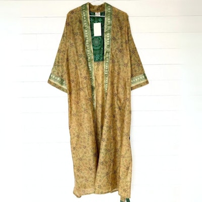 Kimono Uma återvunnen sari Nr 150