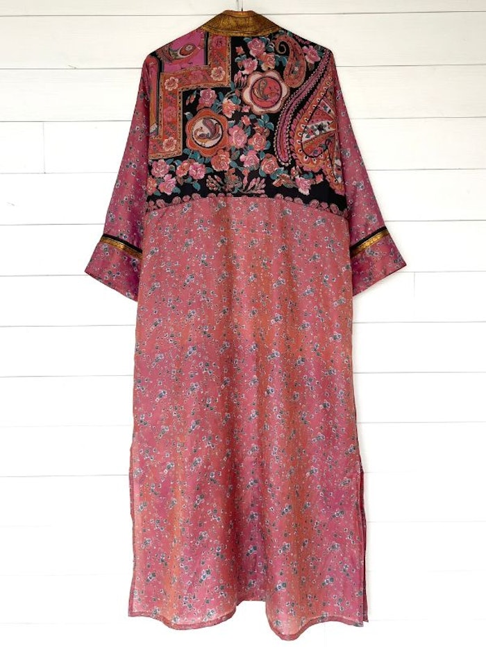 Kimono Uma återvunnen sari Nr 155