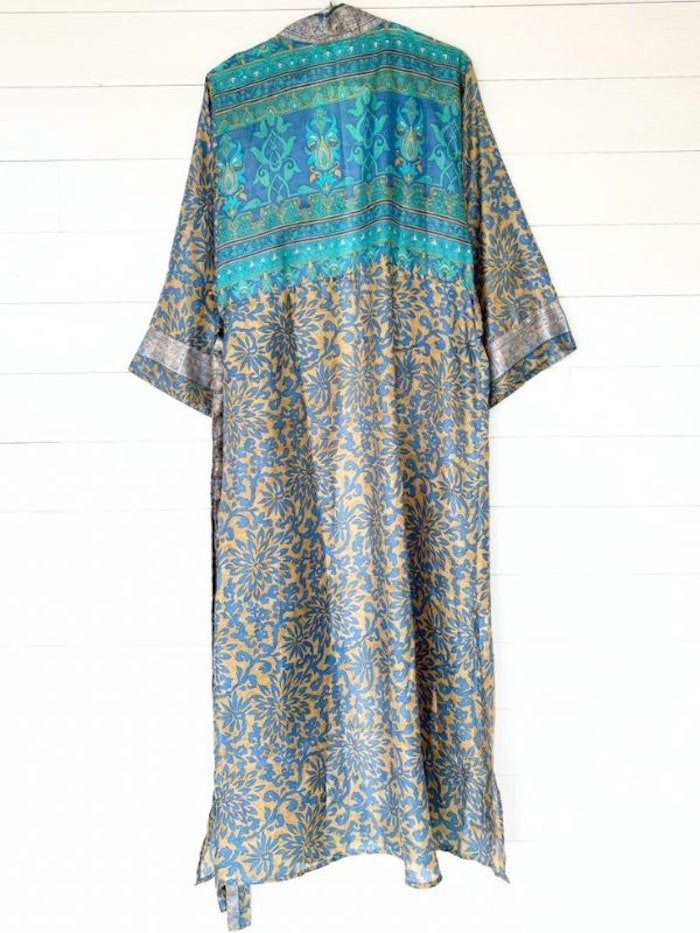 Kimono Uma återvunnen sari Nr 156