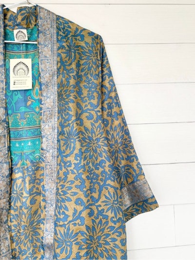 Kimono Uma återvunnen sari Nr 156