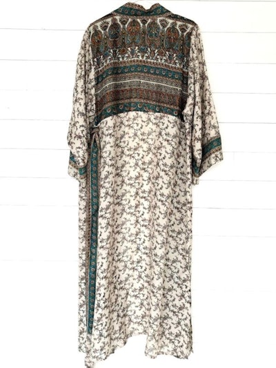 Kimono Uma återvunnen sari Nr 157