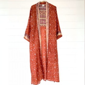 Kimono Uma återvunnen sari Nr 158