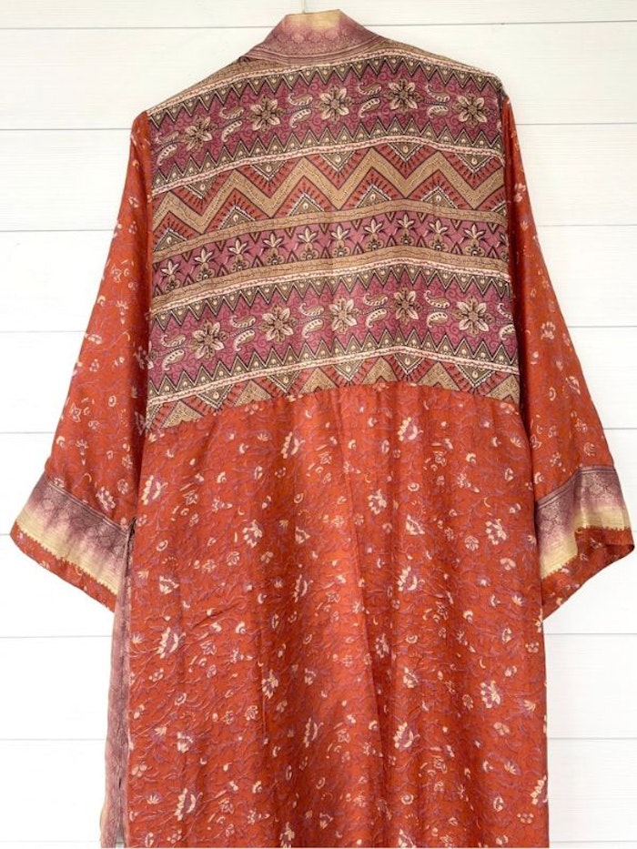 Kimono Uma återvunnen sari Nr 158