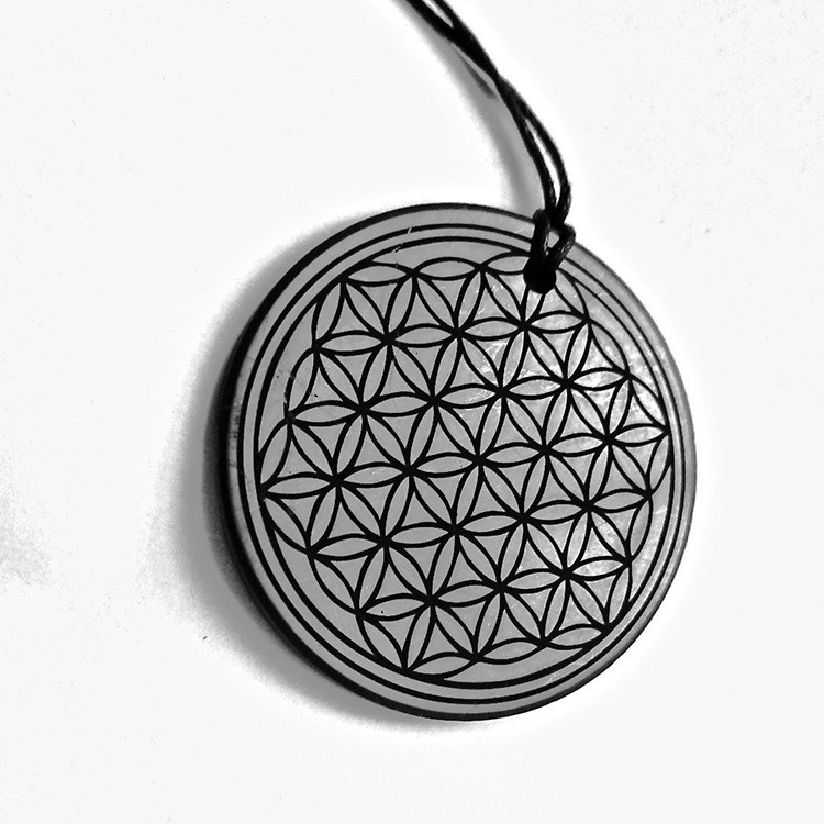 Shungit Amulett Flower of Life 5cm