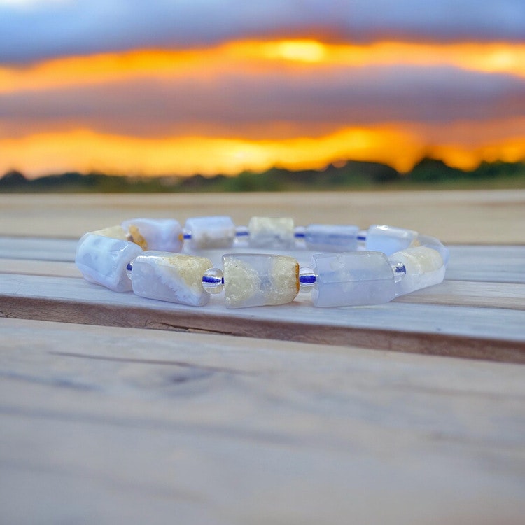 Bandagat Blå (Polygon) 10-14mm pärlor Armband