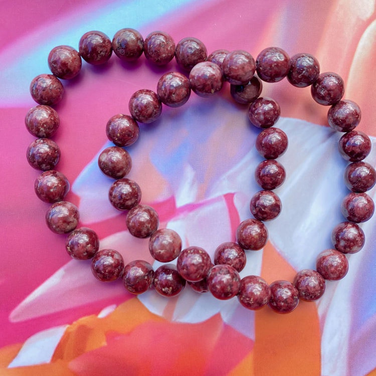 Eudialyt 8mm pärlor Armband