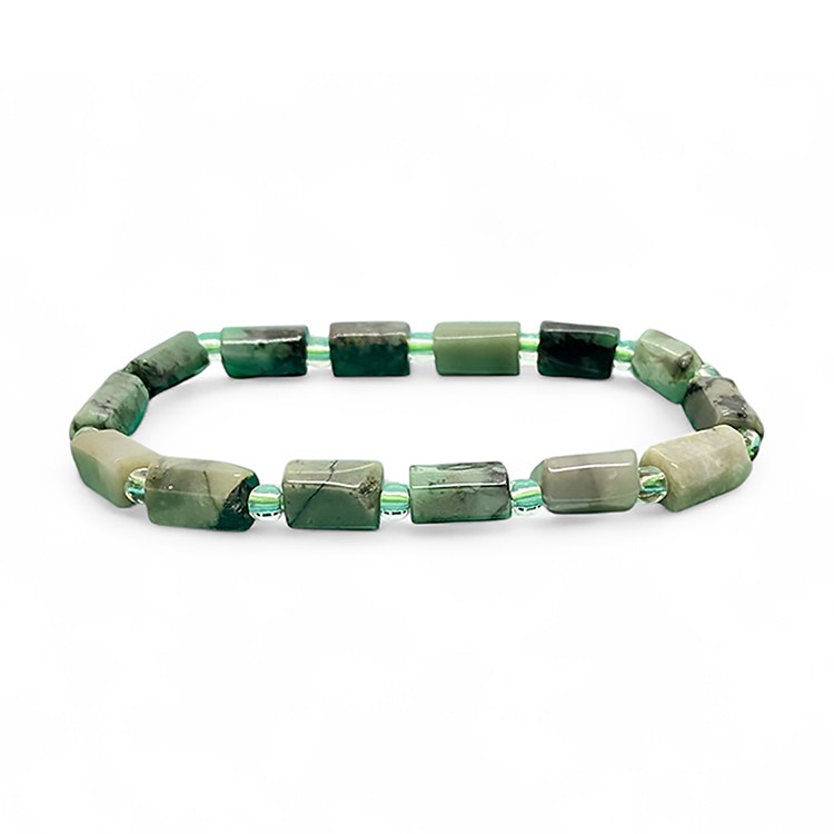 Smaragd (Polygon) 8-13mm pärlor Armband