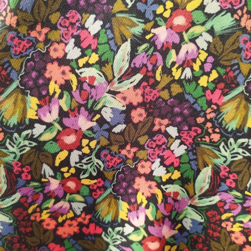 POLYESTER - Blommig i murriga färger, för tex blus skjorta klänning badbyxor