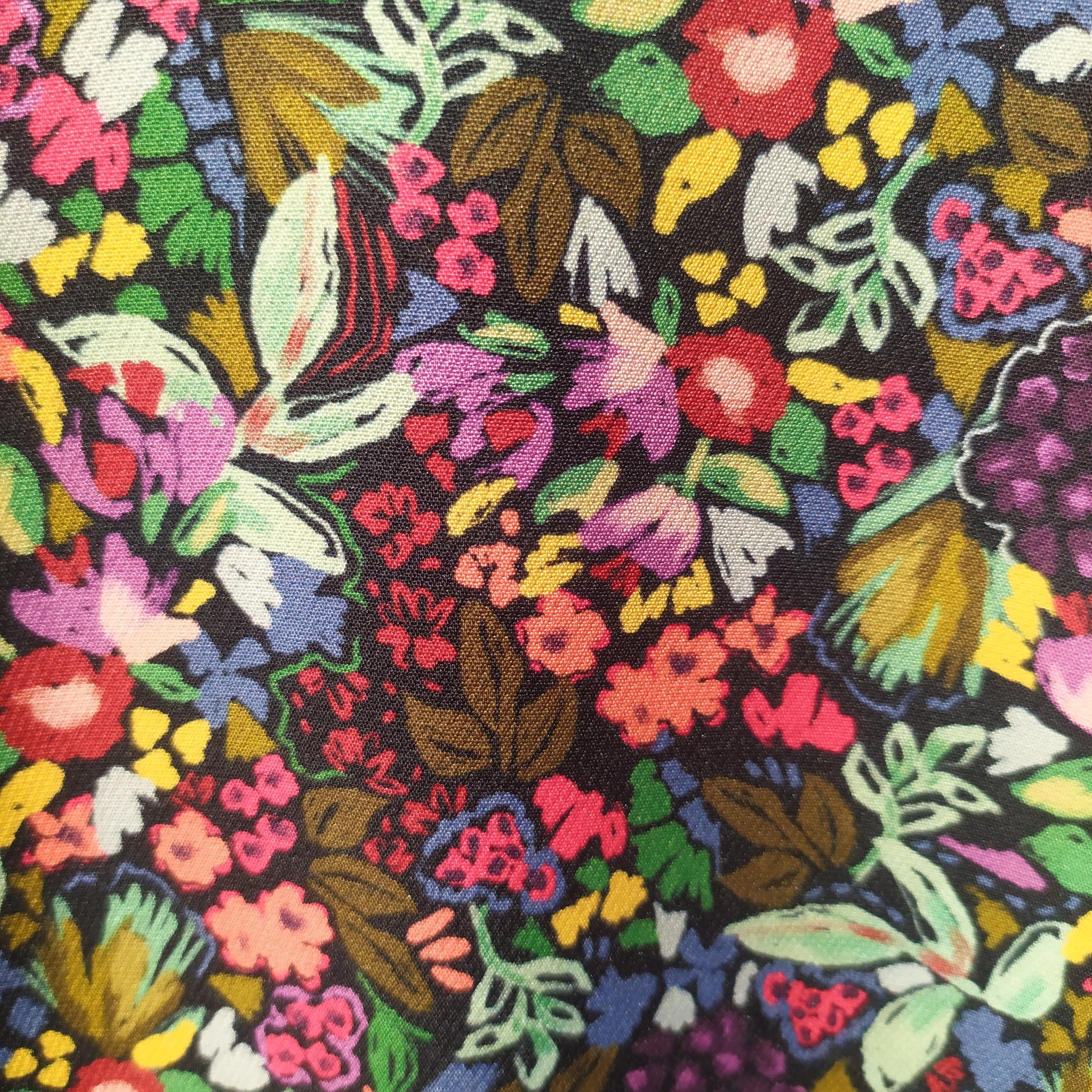 POLYESTER - Blommig i murriga färger, för tex blus skjorta klänning badbyxor