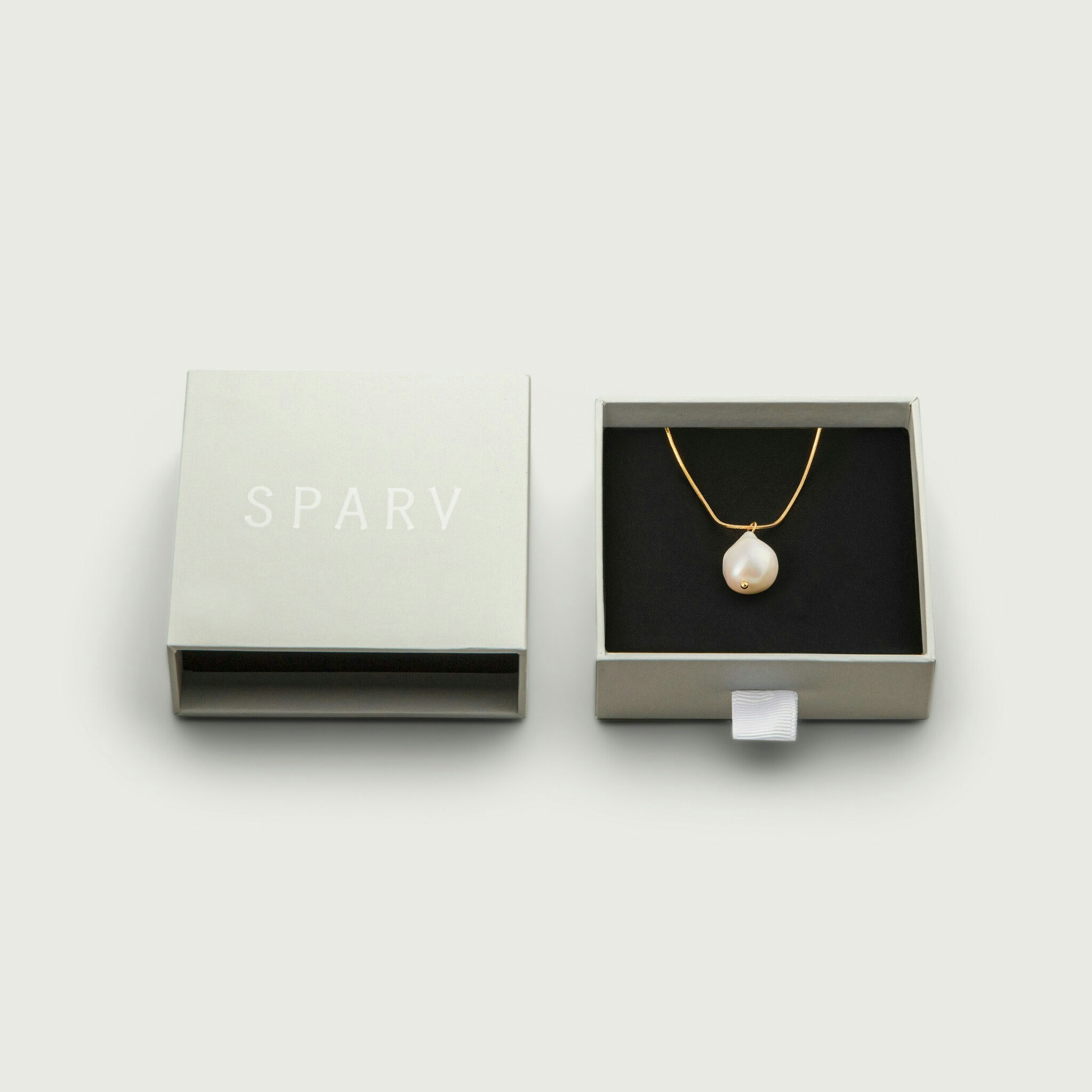 The One halsband