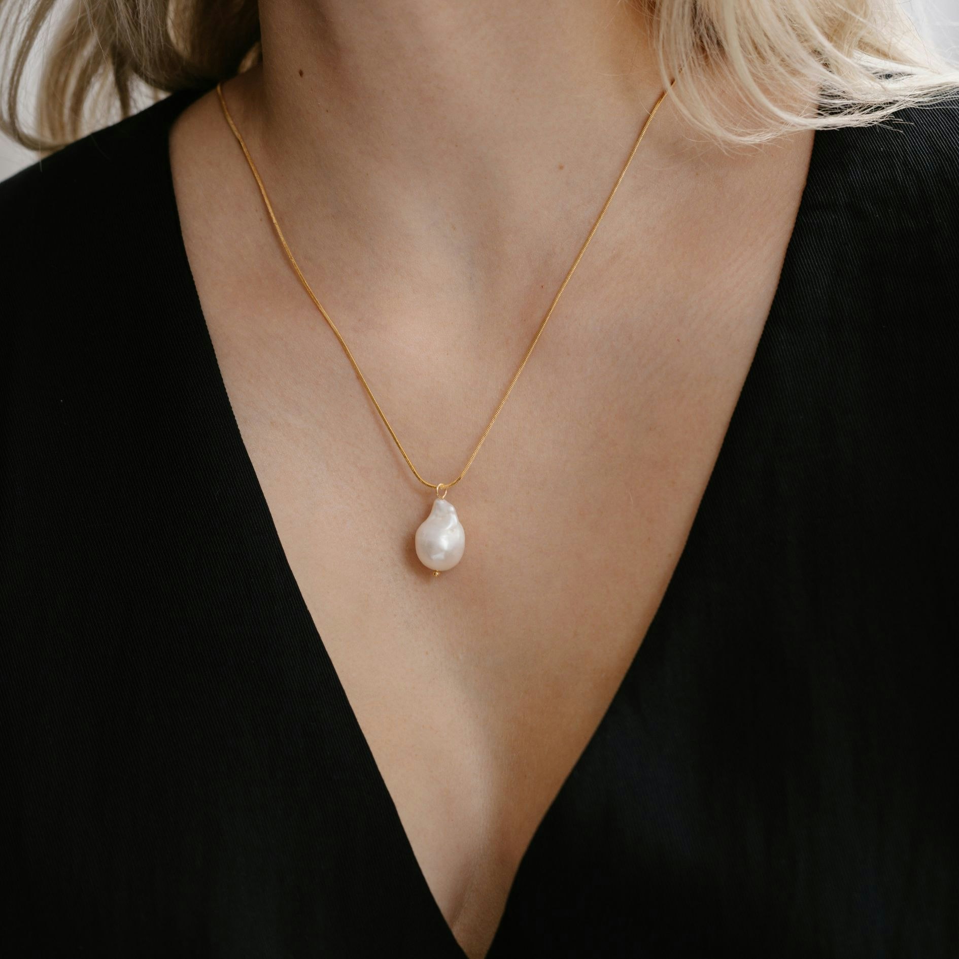The One halsband