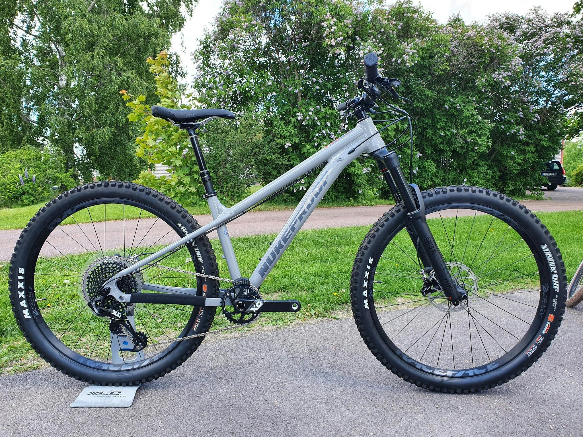 Nukeproof Scout 275 RS Pro New Custom build