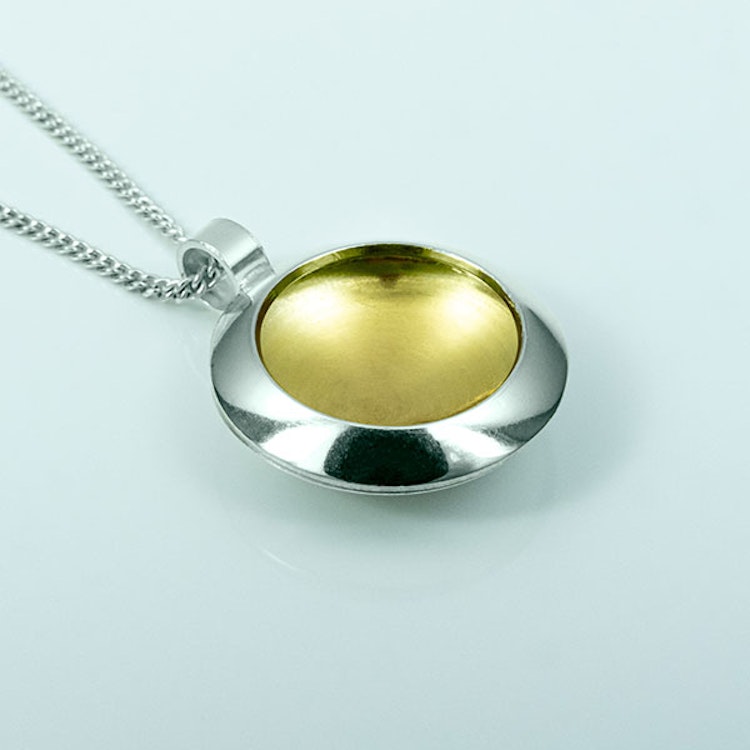 Silver pendent with gold plating - 19mm ø