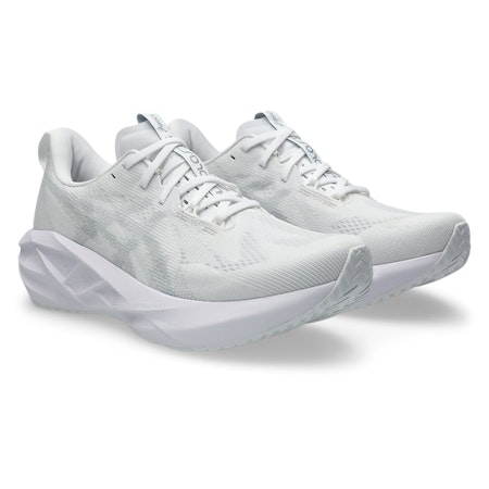 Asics Novablast 5 M