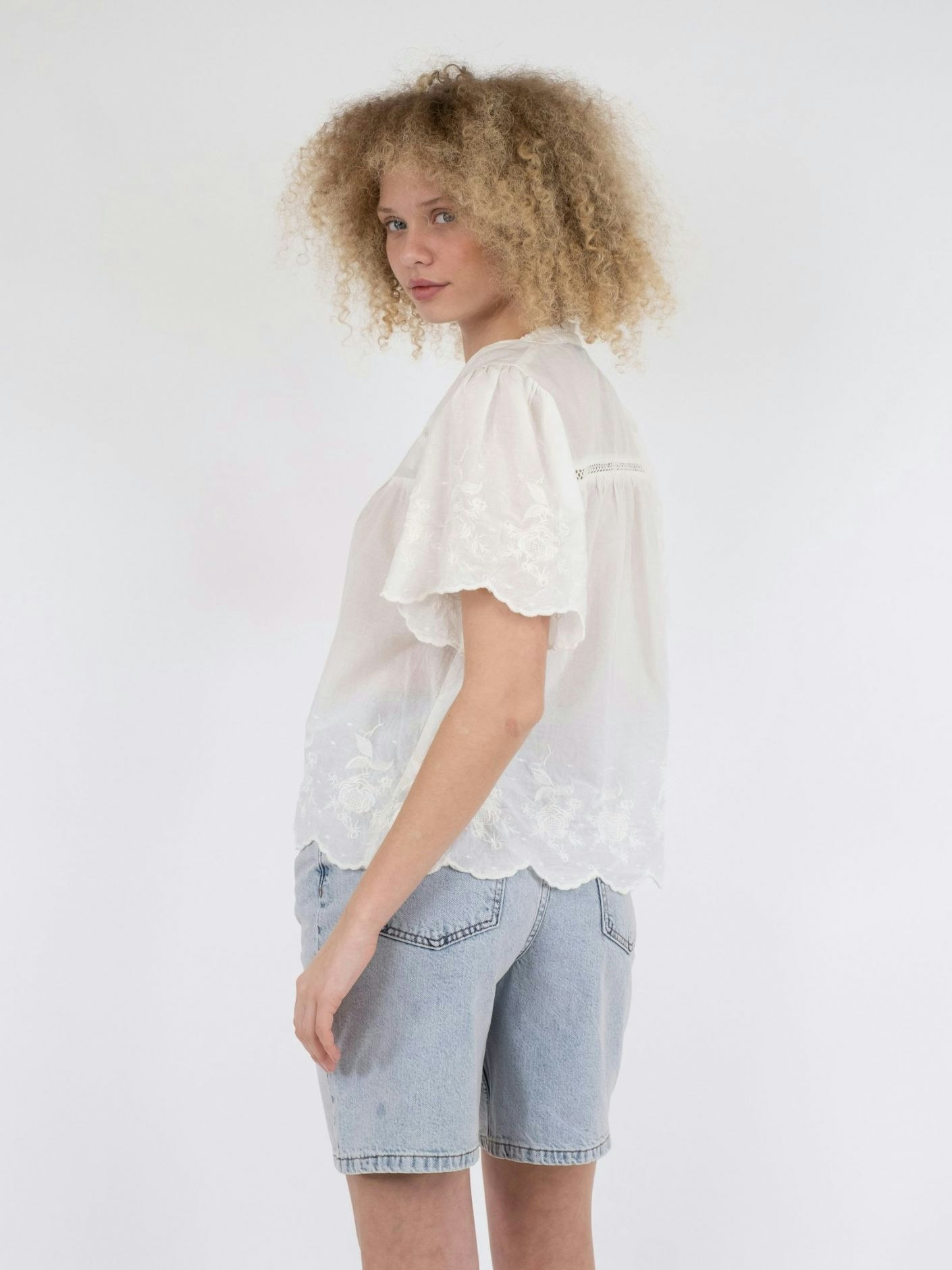 Neo Noir - Micheline Emb Blouse (Offwhite)