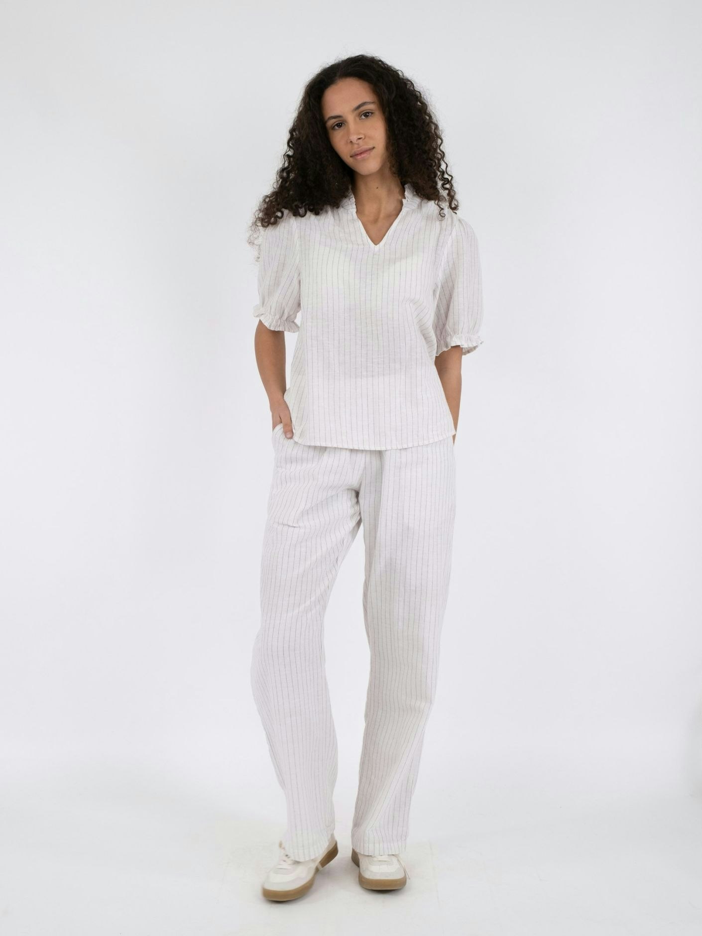 Neo Noir - Odesa Simple Stripe Blouse (Offwhite)