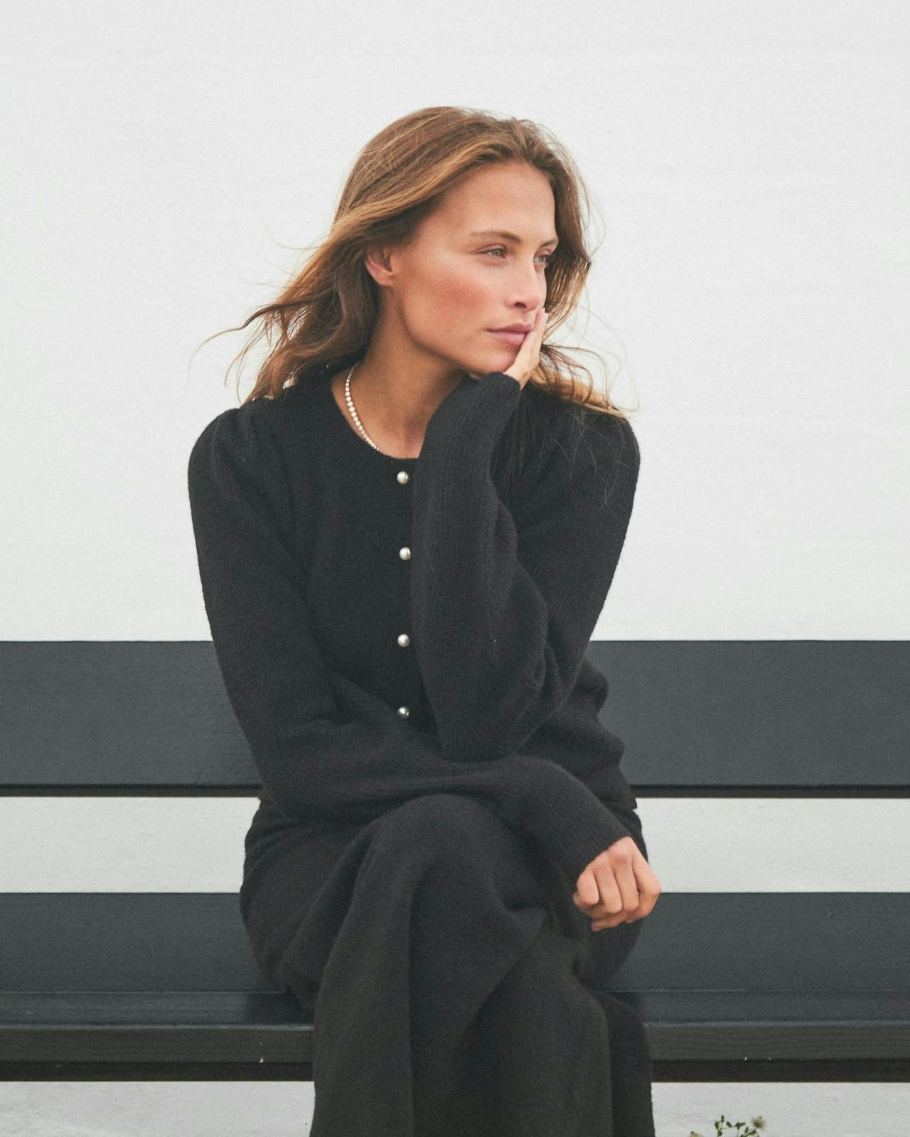 Neo Noir - Nuna Knit Cardigan (Black)