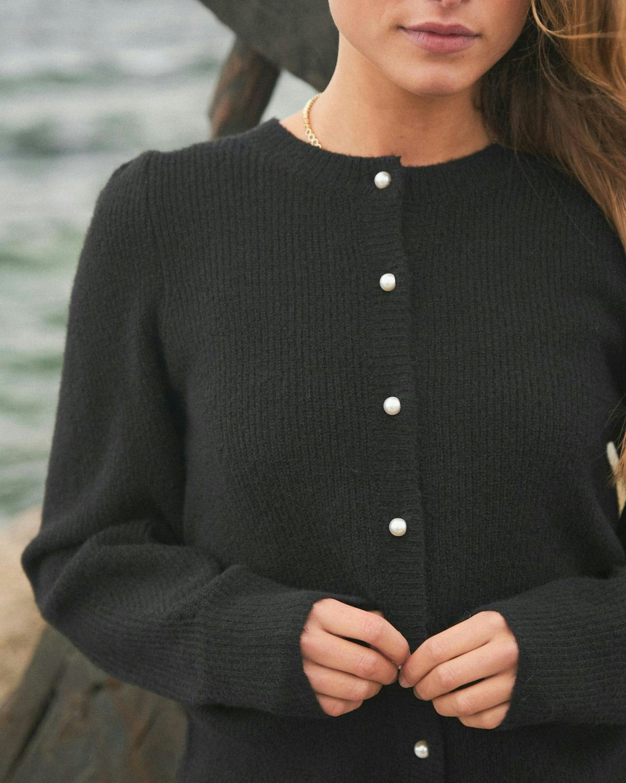 Neo Noir - Nuna Knit Cardigan (Black)