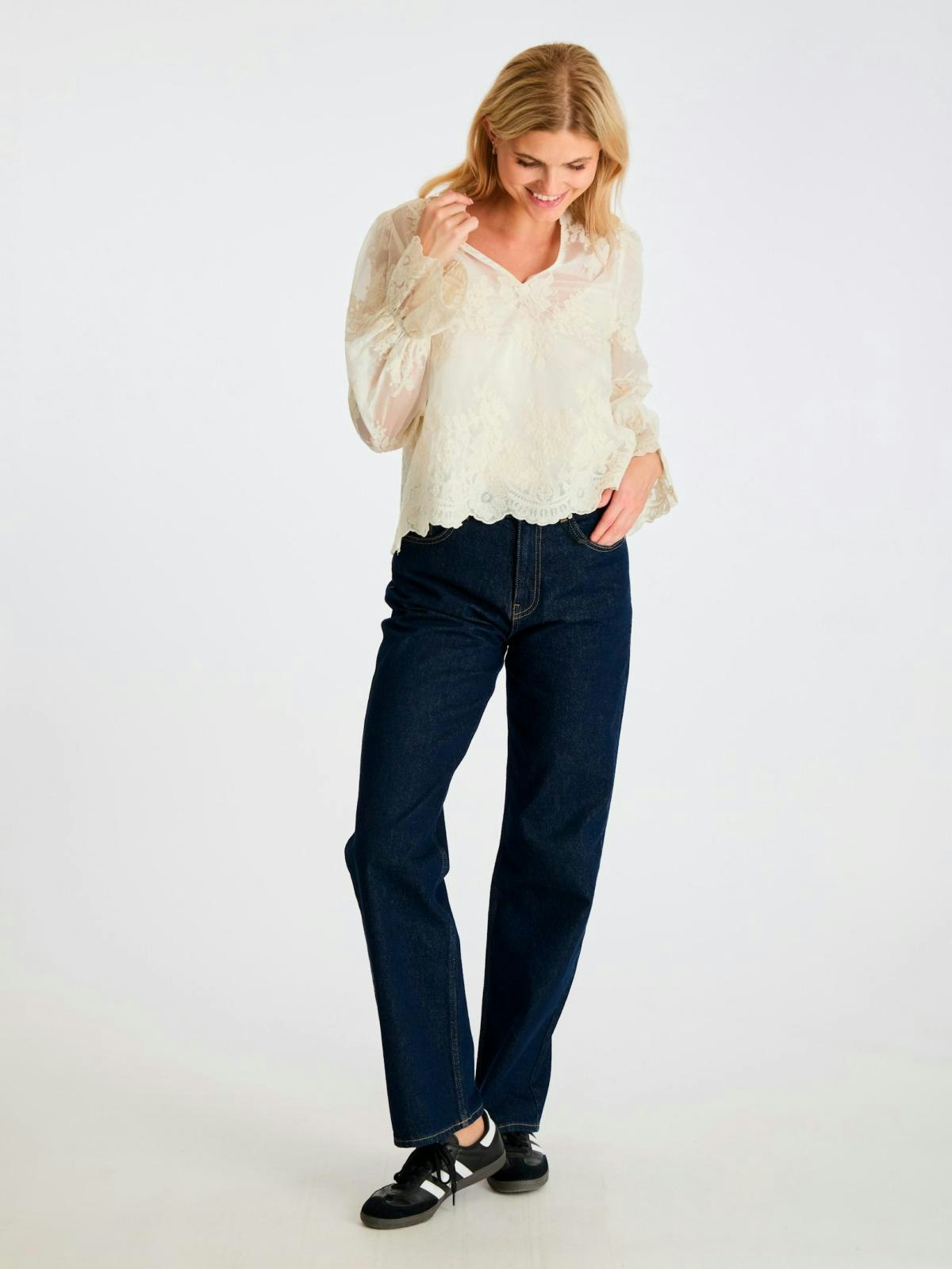 Neo Noir - Amara Big Embroidery Blouse (Off White)