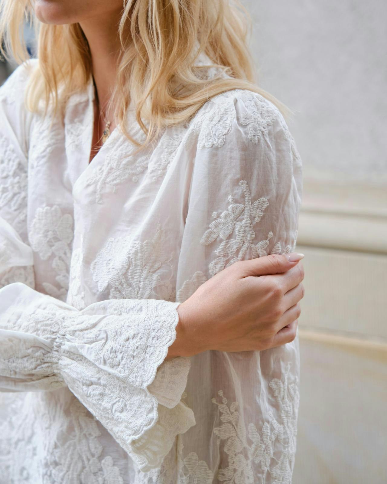 Neo Noir - Amara Big Embroidery Blouse (Off White)