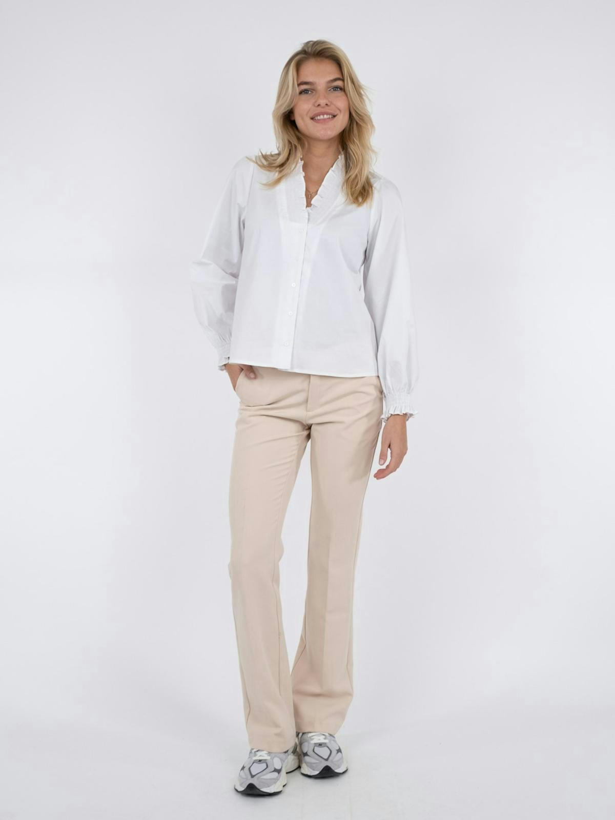 Neo Noir - Brielle Solid Shirt (White)
