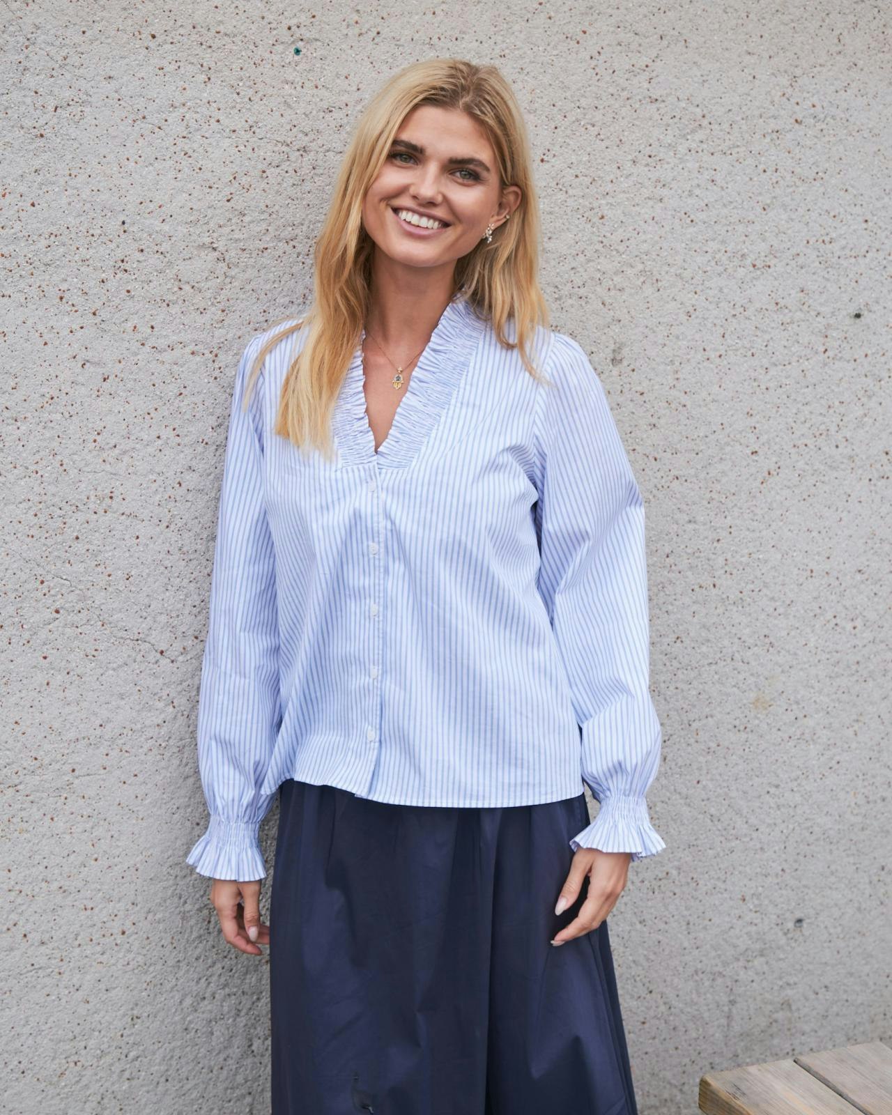 Neo Noir - Brielle Stripe Shirt (White/ Light Blue)