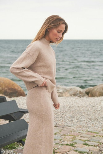 Neo Noir - Paulina Knit Blouse (Sand Melange)