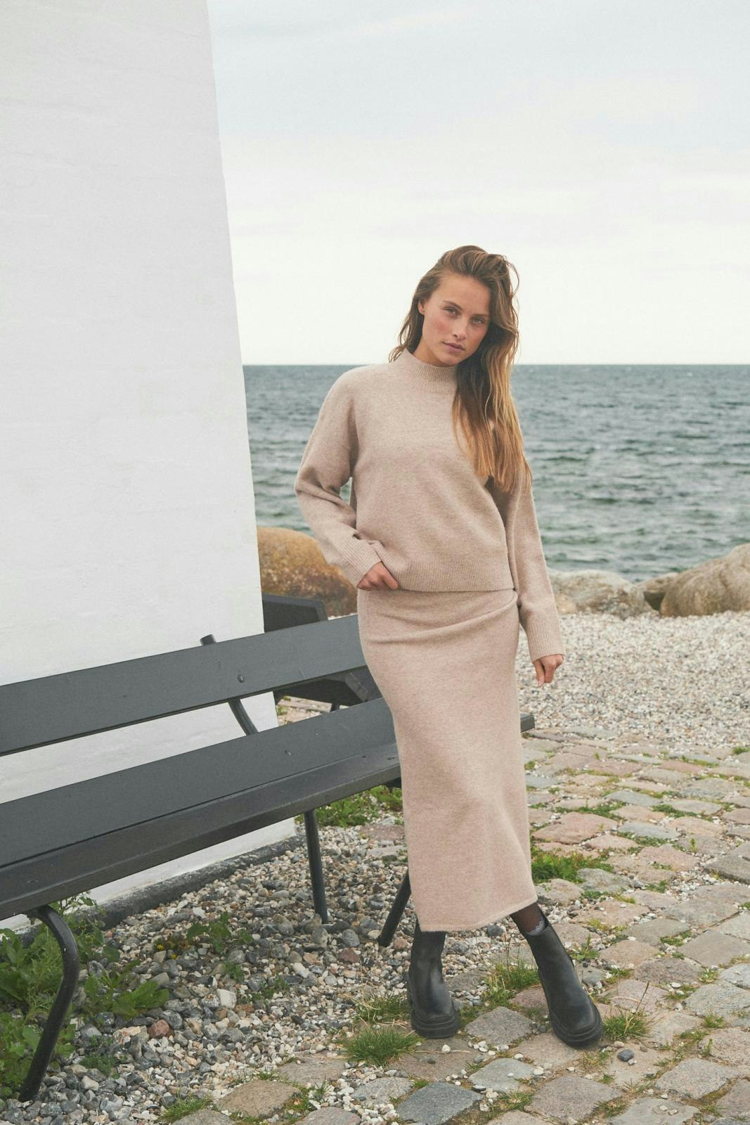 Neo Noir - Paulina Knit Blouse (Sand Melange)