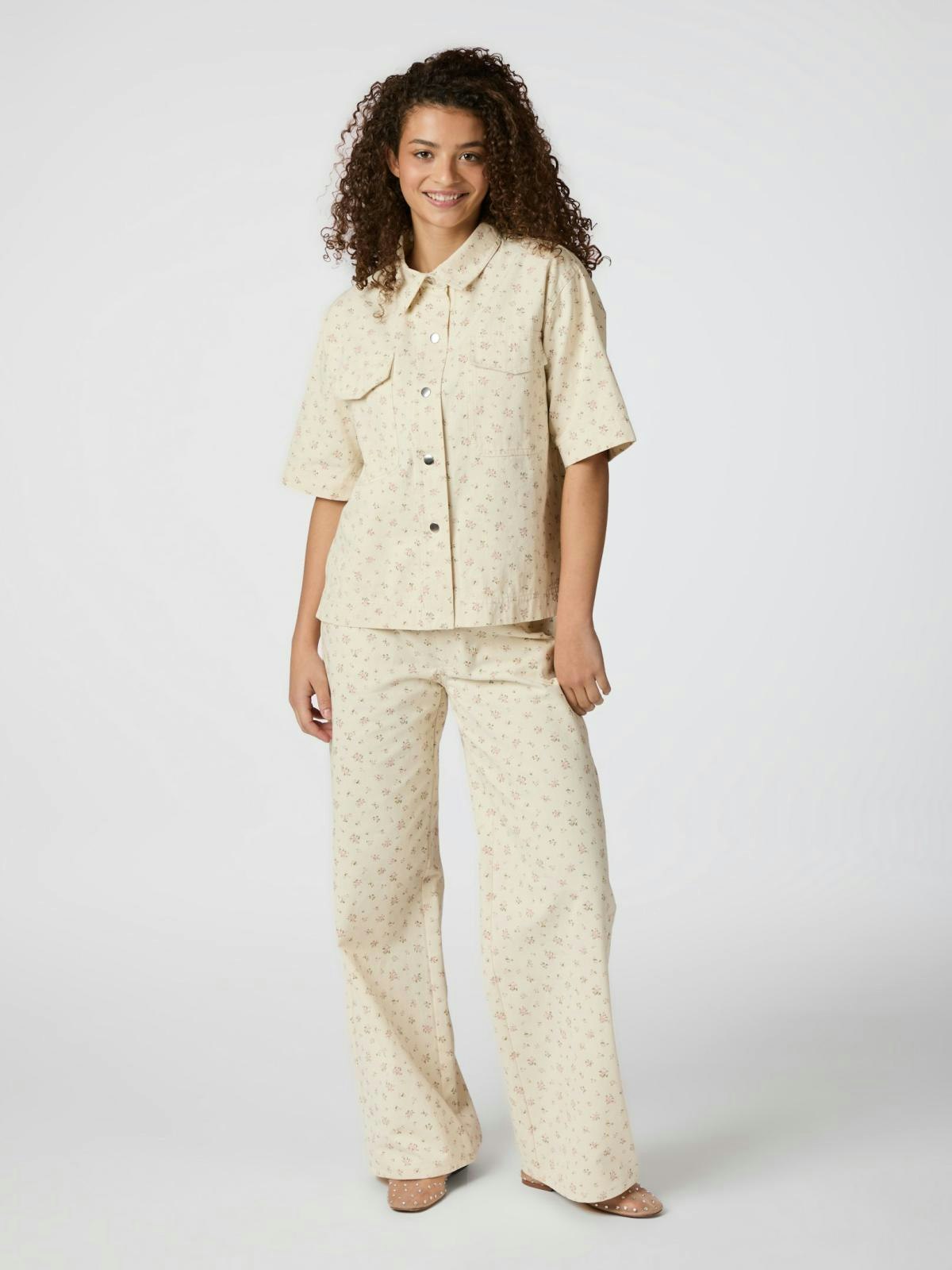 Neo Noir - Tiki Floral Denim Shirt (Offwhite)