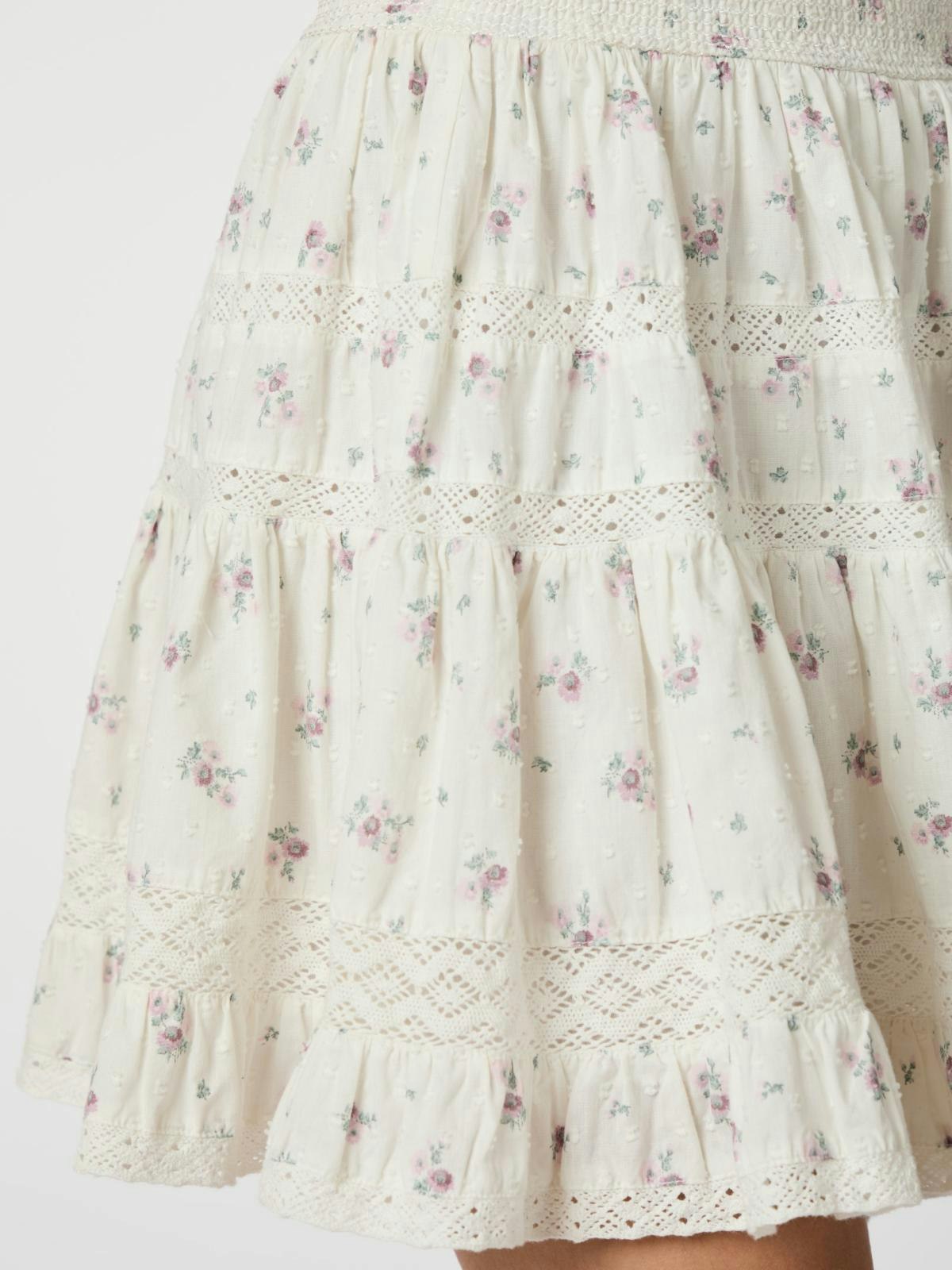 Neo Noir - Callia Dobby Flower Skirt (Offwhite)