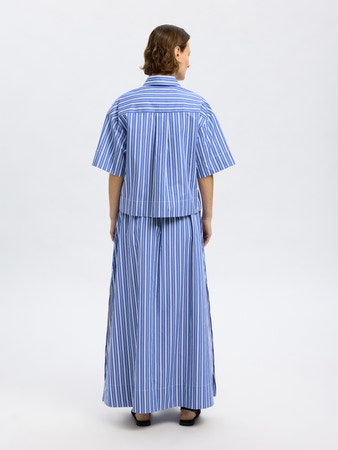 Selected Femme - SLFFIA 2/4 CROPPED STRIPED SHIRT (Blue)