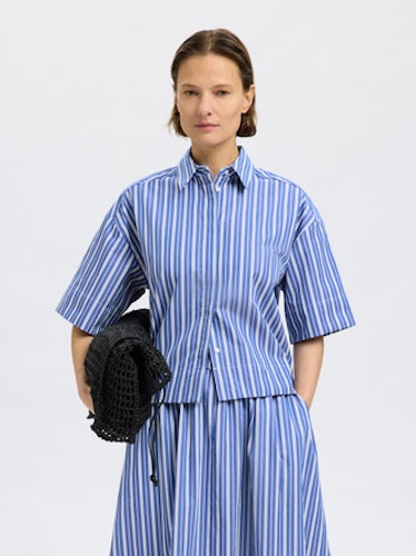 Selected Femme - SLFFIA 2/4 CROPPED STRIPED SHIRT (Blue)