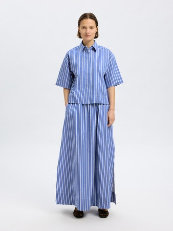 Selected Femme - SLFFIA 2/4 CROPPED STRIPED SHIRT (Blue)