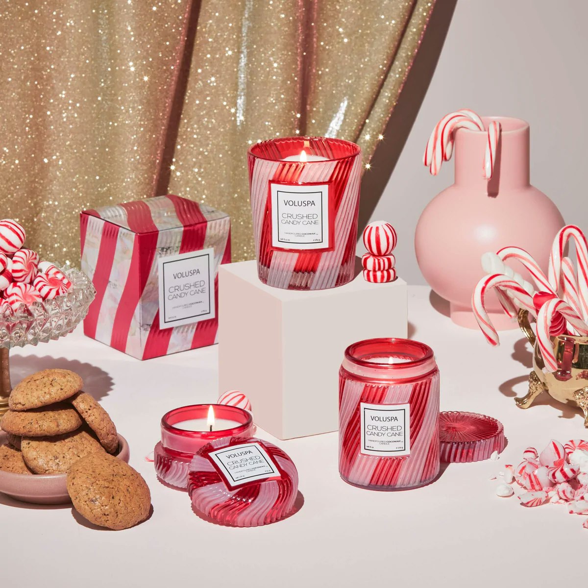 Voluspa - CRUSHED CANDY CANE - MACARON CANDLE