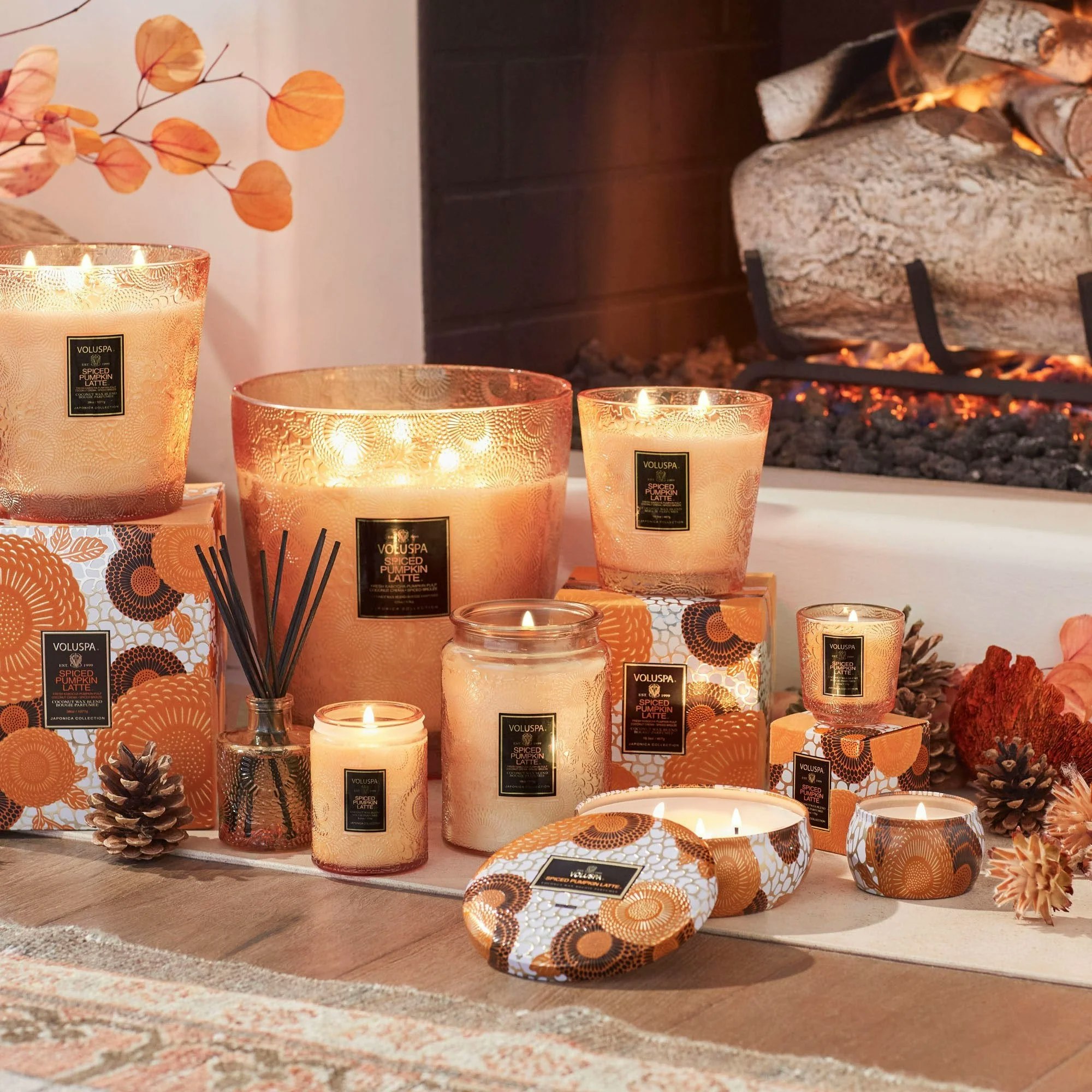 Voluspa - SPICED PUMPKIN LATTE - PETITE PEDESTAL CANDLE