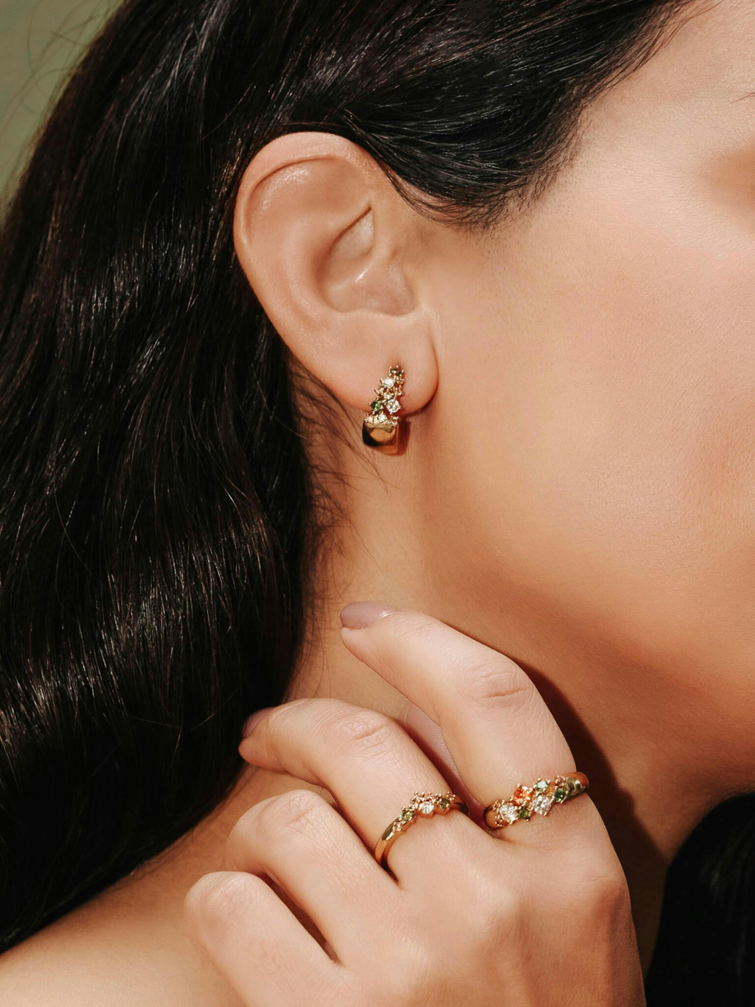 Ylva Li - PETITE MEADOW EARRINGS – PERIDOT