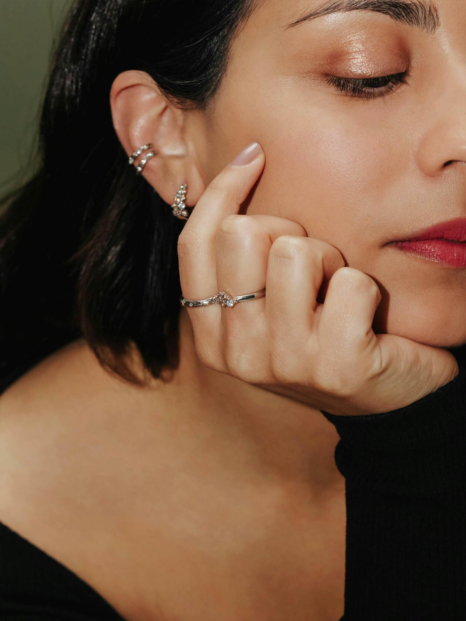 Ylva Li - PETITE MEADOW EARRINGS – CHAMPAGNE