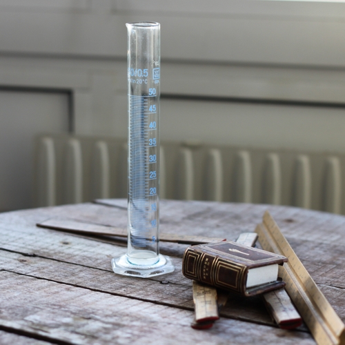 Inredning - Mätglas med Blå Text