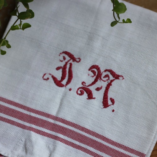 Handduk - Linne Monogram Röd