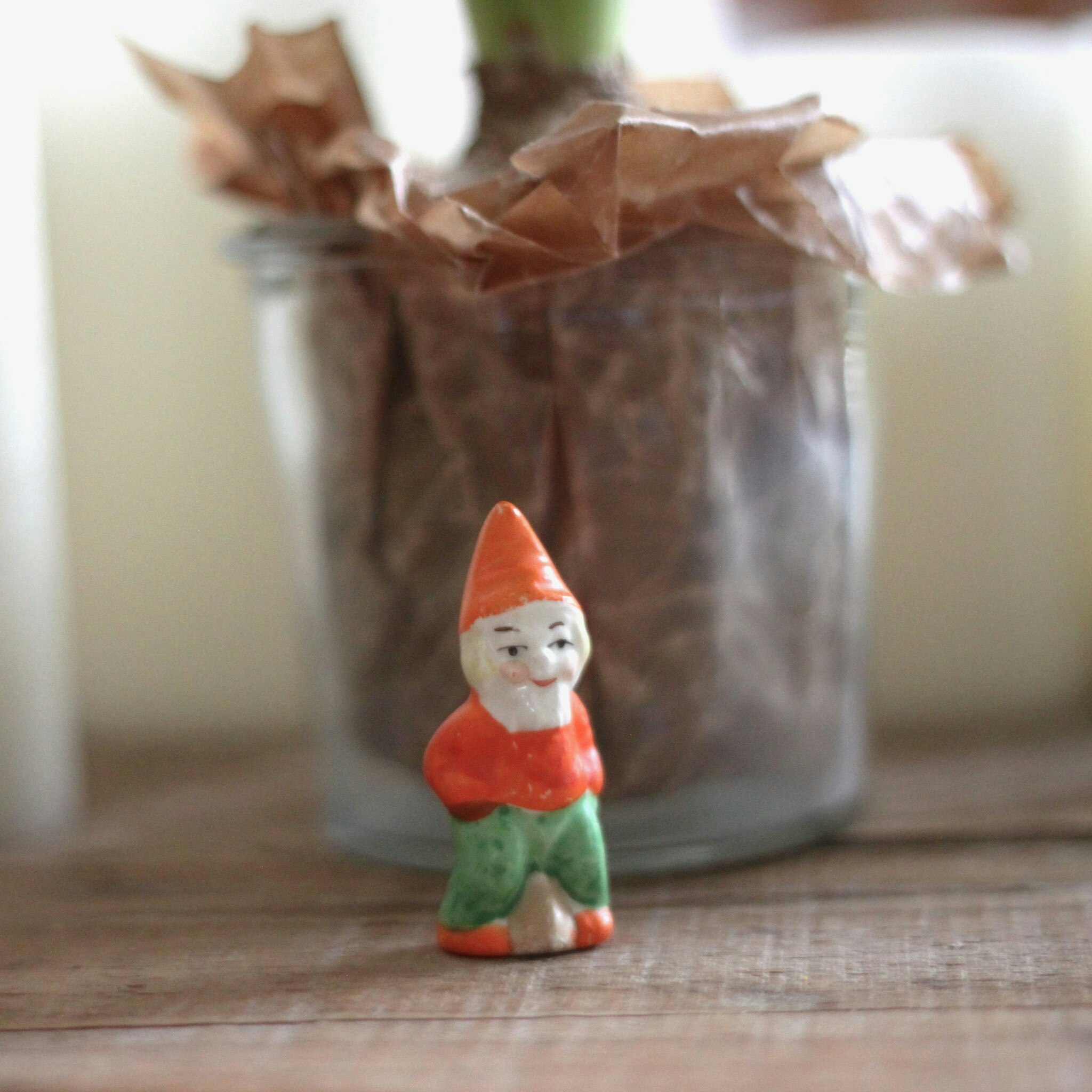 Tomte - Liten tomte i porslin
