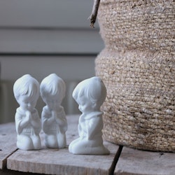 Porslinsfigur - Barn i vitt porslin