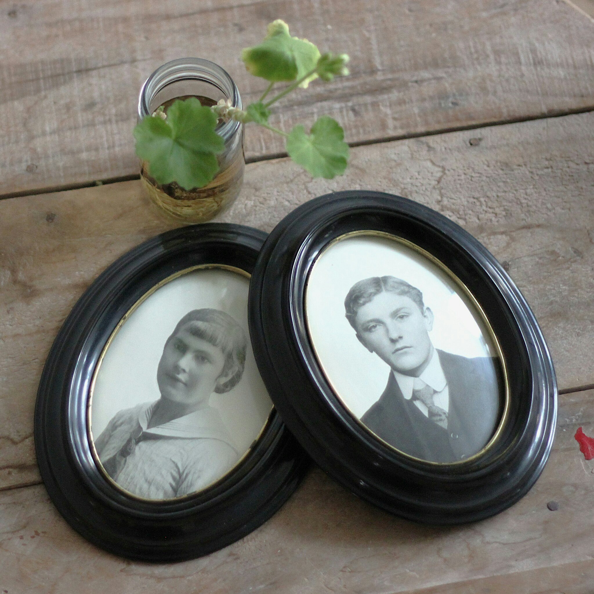 Fotografier - Bakelit oval porträtt på par