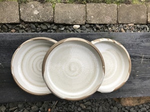 SOLVIK keramikskål  17 cm (med rinningar)