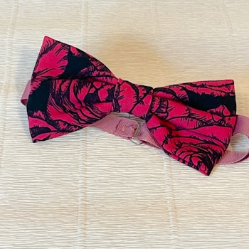 Fluga rosa ros