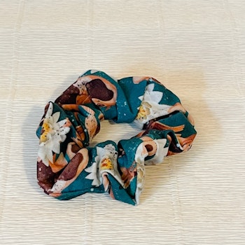 Scrunchie koi