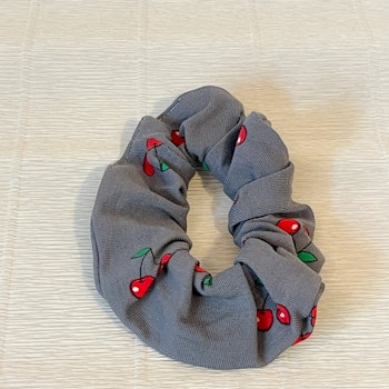 Scrunchie Körsbär